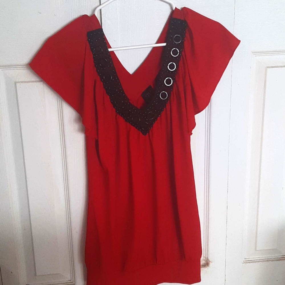 Large red top by Wrapper
